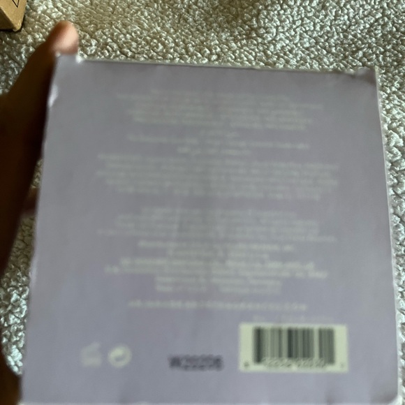 Ariana Grande fragrance in the box gently used - Picture 7 of 7